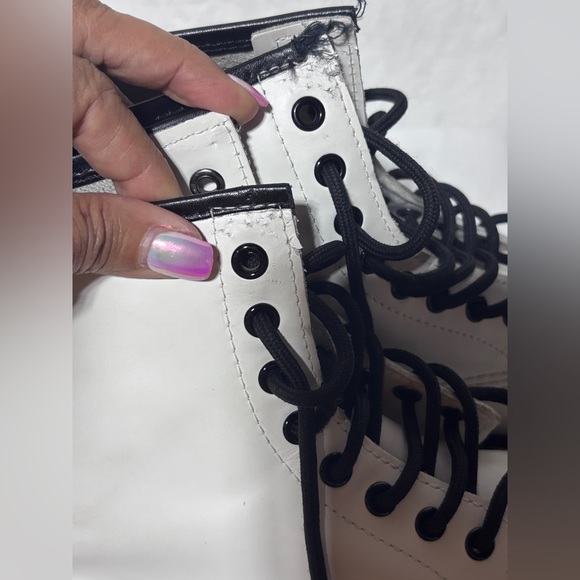 Dr Martens White Lace Up Combat Boots Patent Leather Sz 7 Women’s Men’s Sz 6 - Picture 10 of 11